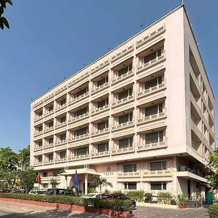 Vesta Maurya Palace Hotel Jaipur Bagian luar foto