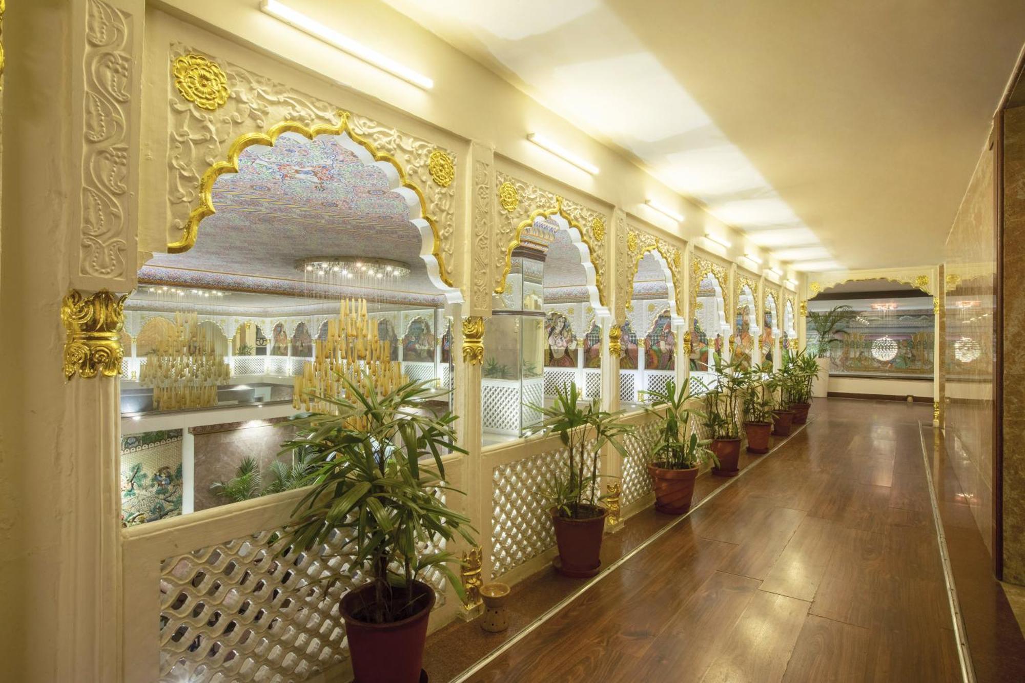 Vesta Maurya Palace Hotel Jaipur Bagian luar foto